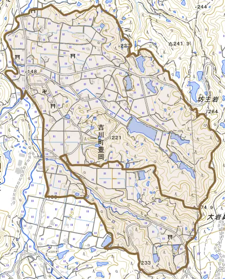吉川町豊岡とその周辺の地図。町の範囲を重ねている