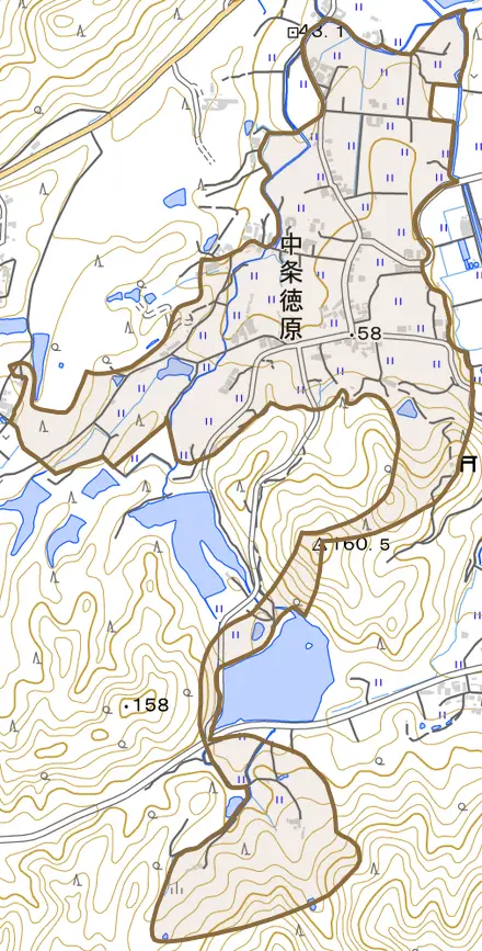 中条徳原とその周辺の地図。町の範囲を重ねている