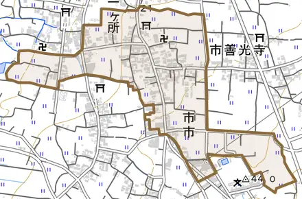 市市とその周辺の地図。町の範囲を重ねている