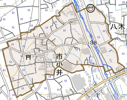 市小井とその周辺の地図。町の範囲を重ねている