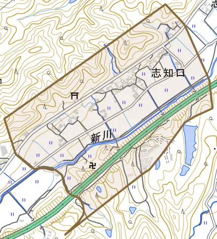 志知口とその周辺の地図。町の範囲を重ねている