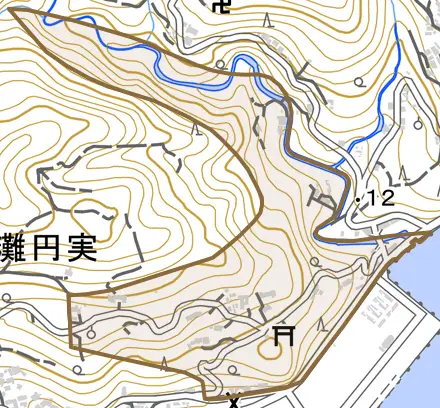 灘円実とその周辺の地図。町の範囲を重ねている