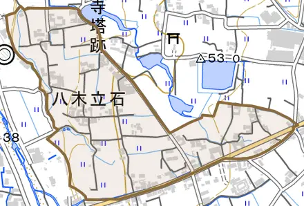八木立石とその周辺の地図。町の範囲を重ねている