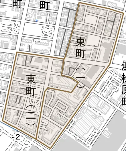 東町とその周辺の地図。町の範囲を重ねている