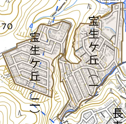 宝生ケ丘とその周辺の地図。町の範囲を重ねている