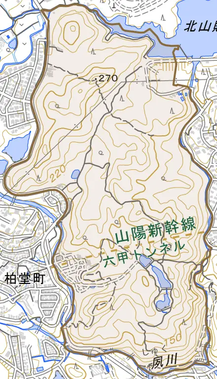 北山町とその周辺の地図。町の範囲を重ねている