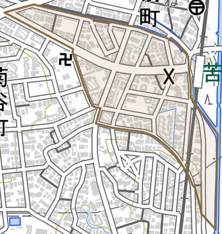 南越木岩町とその周辺の地図。町の範囲を重ねている