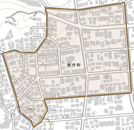 美作町とその周辺の地図。町の範囲を重ねている