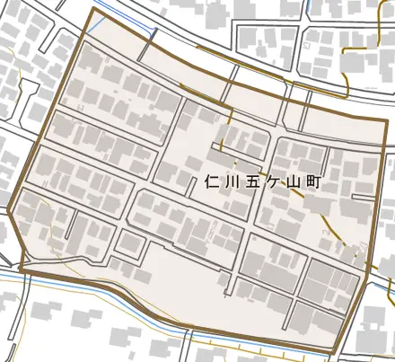 仁川五ケ山町とその周辺の地図。町の範囲を重ねている