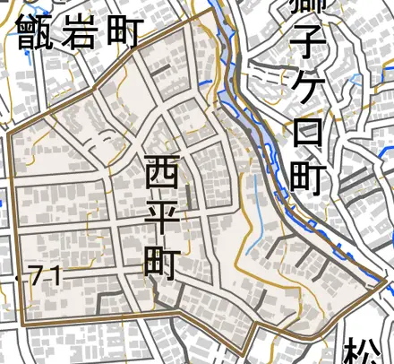 西平町とその周辺の地図。町の範囲を重ねている