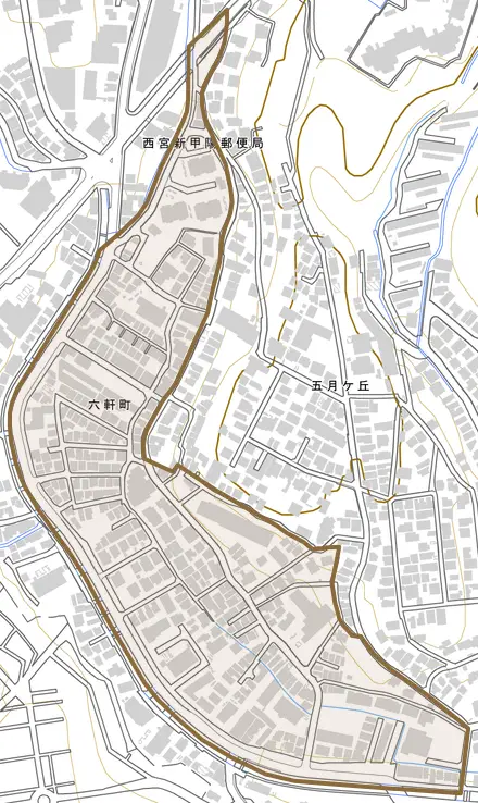 六軒町とその周辺の地図。町の範囲を重ねている