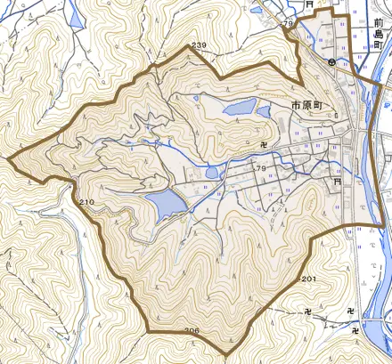 市原町とその周辺の地図。町の範囲を重ねている