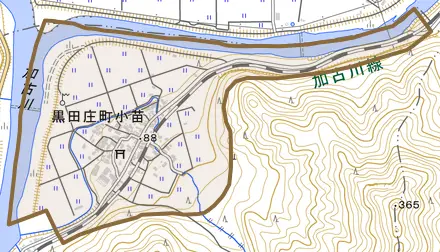 黒田庄町小苗とその周辺の地図。町の範囲を重ねている