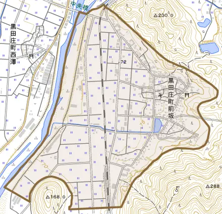 黒田庄町前坂とその周辺の地図。町の範囲を重ねている