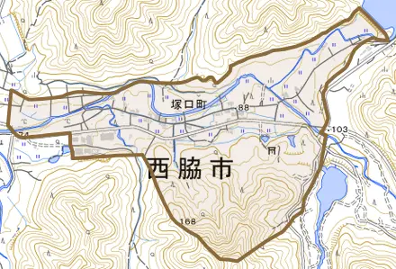 塚口町とその周辺の地図。町の範囲を重ねている
