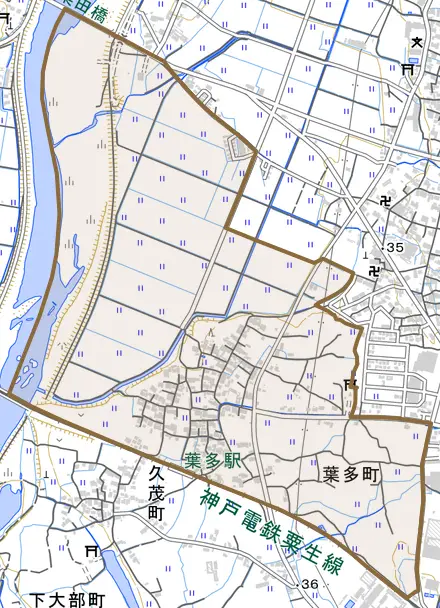 葉多町とその周辺の地図。町の範囲を重ねている