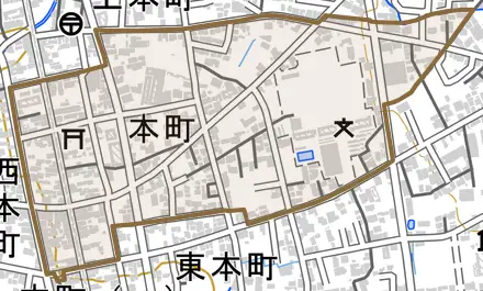 本町とその周辺の地図。町の範囲を重ねている