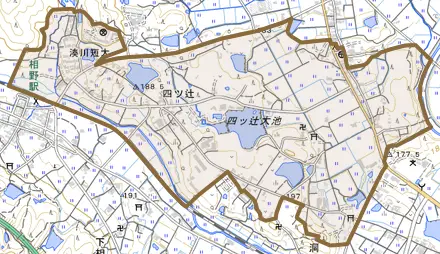 四ツ辻とその周辺の地図。町の範囲を重ねている