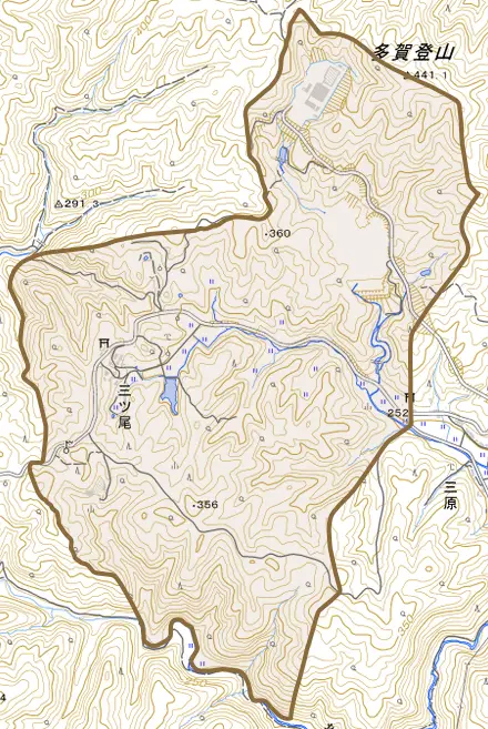 三ツ尾とその周辺の地図。町の範囲を重ねている