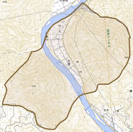 大酒とその周辺の地図。町の範囲を重ねている