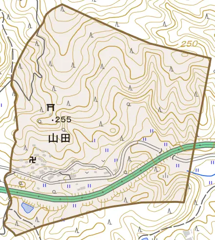 山田とその周辺の地図。町の範囲を重ねている