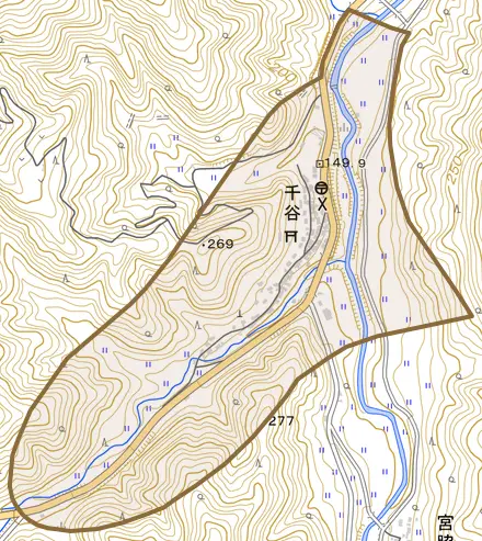千谷とその周辺の地図。町の範囲を重ねている