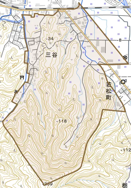 三谷とその周辺の地図。町の範囲を重ねている