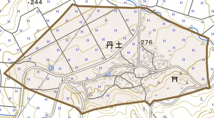 丹土とその周辺の地図。町の範囲を重ねている