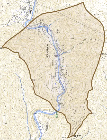 千種町下河野とその周辺の地図。町の範囲を重ねている
