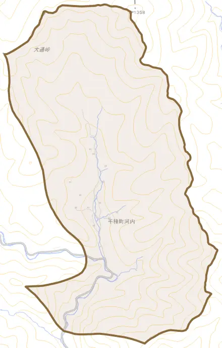 千種町河内とその周辺の地図。町の範囲を重ねている
