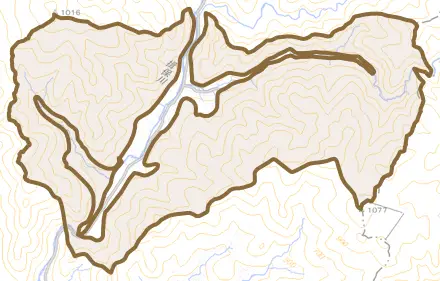 一宮町深河谷とその周辺の地図。町の範囲を重ねている