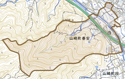 山崎町春安とその周辺の地図。町の範囲を重ねている
