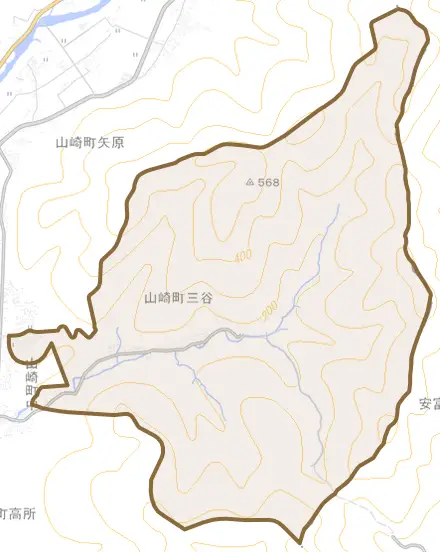 山崎町三谷とその周辺の地図。町の範囲を重ねている