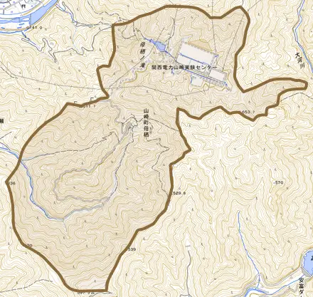 山崎町母栖とその周辺の地図。町の範囲を重ねている