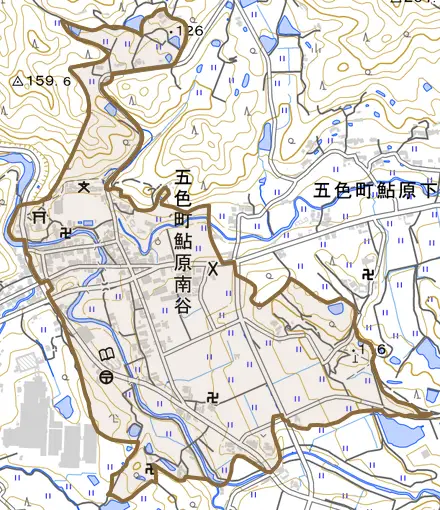 五色町鮎原南谷とその周辺の地図。町の範囲を重ねている