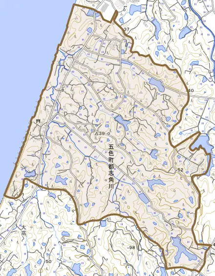 五色町都志角川とその周辺の地図。町の範囲を重ねている