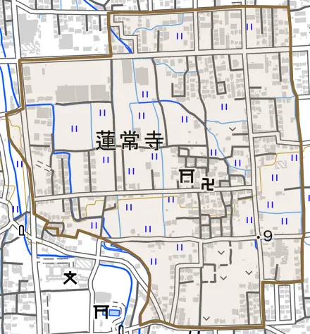 蓮常寺とその周辺の地図。町の範囲を重ねている