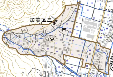 加美区三谷とその周辺の地図。町の範囲を重ねている