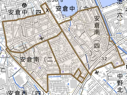 安倉南とその周辺の地図。町の範囲を重ねている
