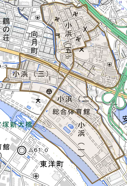 小浜とその周辺の地図。町の範囲を重ねている
