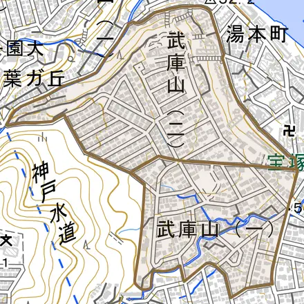 武庫山とその周辺の地図。町の範囲を重ねている