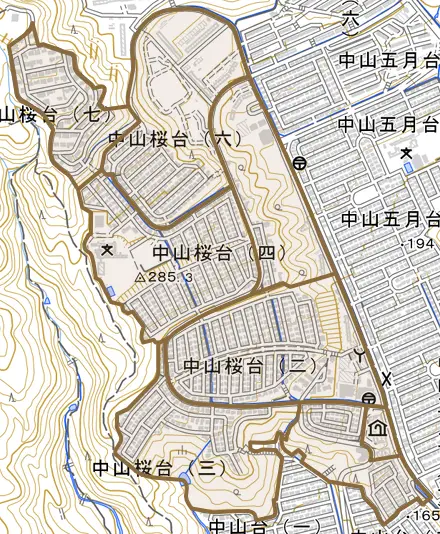 中山桜台とその周辺の地図。町の範囲を重ねている