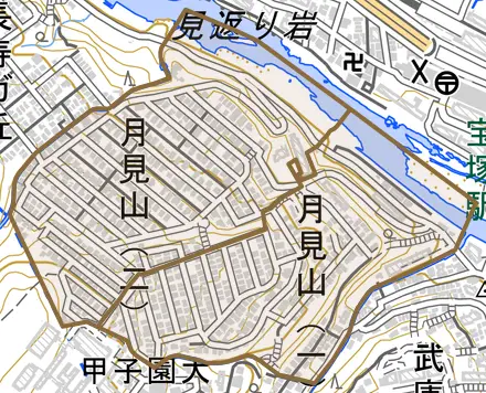月見山とその周辺の地図。町の範囲を重ねている