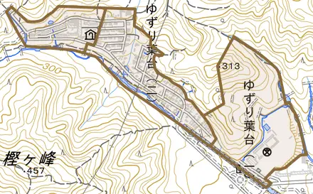 ゆずり葉台とその周辺の地図。町の範囲を重ねている