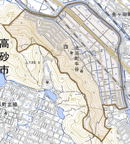 北浜町牛谷とその周辺の地図。町の範囲を重ねている