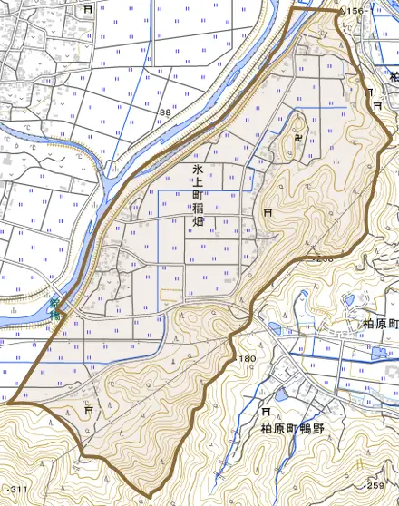 氷上町稲畑とその周辺の地図。町の範囲を重ねている