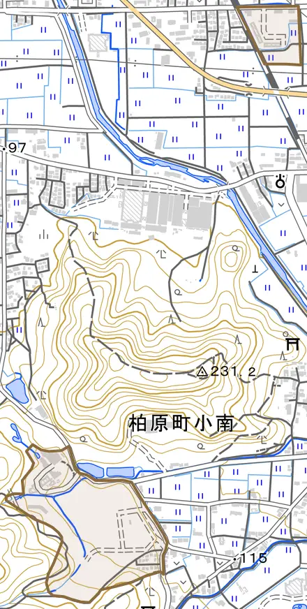 柏原町柏原とその周辺の地図。町の範囲を重ねている