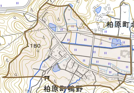 柏原町鴨野とその周辺の地図。町の範囲を重ねている
