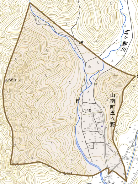 山南町五ケ野とその周辺の地図。町の範囲を重ねている