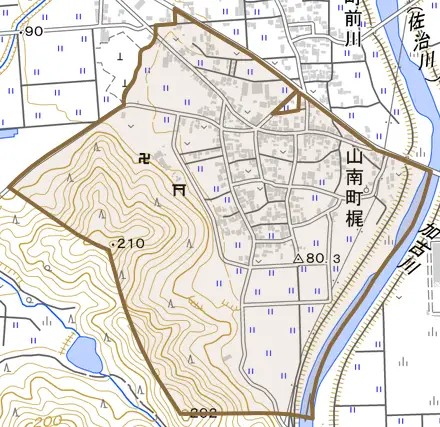 山南町梶とその周辺の地図。町の範囲を重ねている